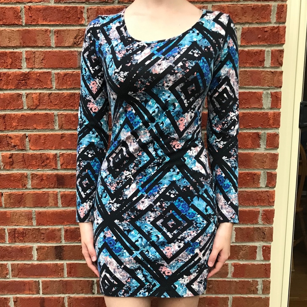 Xhilaration bodycon patterned dress
